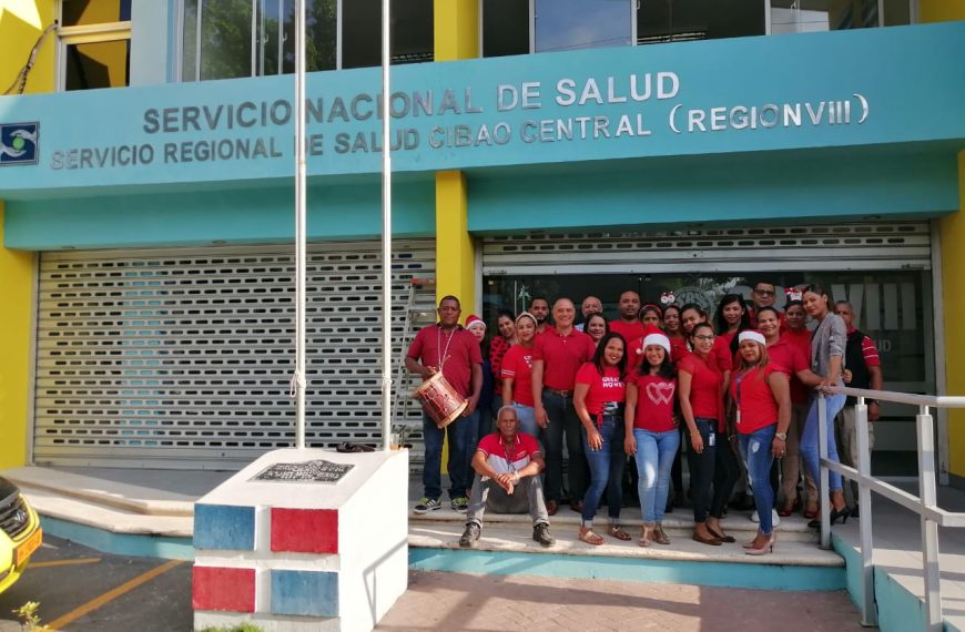 Servicio Regional de Salud Cibao Central le da la bienvenida a la navidad mediante un rico jengibre