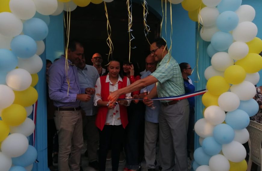 Director del Servicio Regional de Salud Cibao Central entrega Centro de Primer Nivel completamente remozado en la comunidad El Naranjal, provincia La Vega