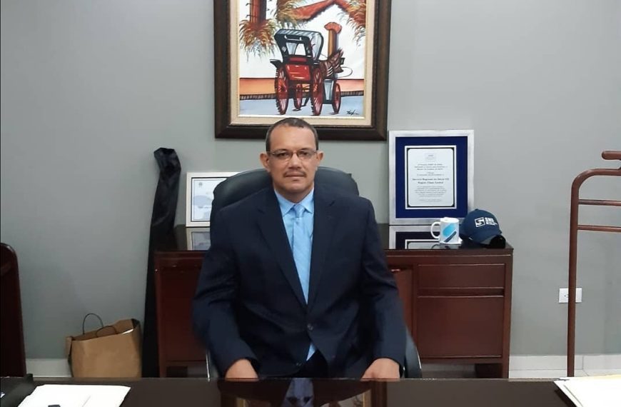 El Doctor Rafael Dario Collado asume como director SRS C.C
