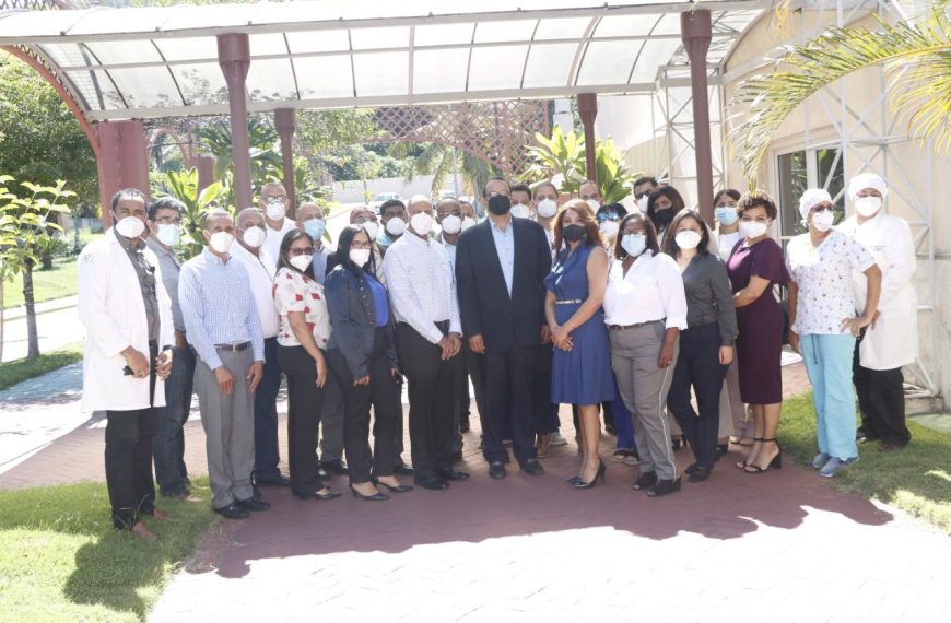 La Dirección de Centros Hospitalarios del Servicio Nacional de Salud, realiza taller con la participación de los 17 directores de hospitales pertenecientes a la Regional de Salud Cibao Central SRS C.C.