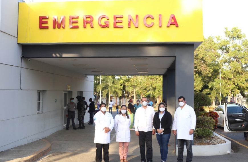 Director Regional Supervisa Los Hospitales De La Región Cibao Central Por Motivo De Semana Santa 2021