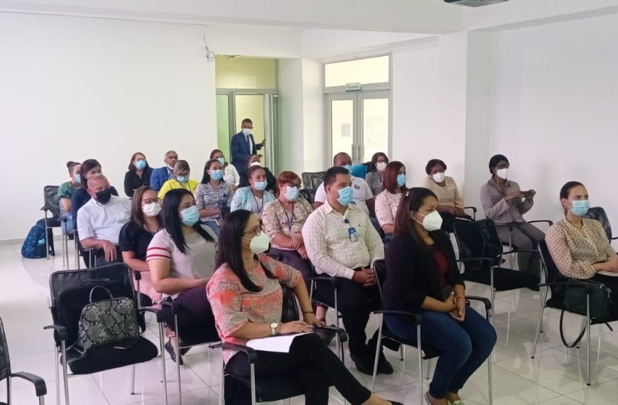 RRHH realiza capacitaciones al personal de oficina