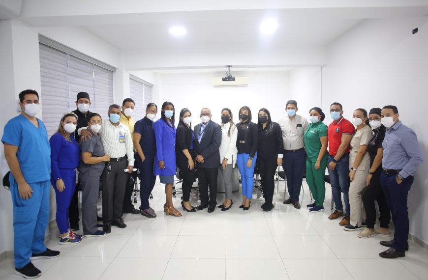 La Dirección Materno Infantil y Adolescentes del SNS socializa con el SRSCC y el personal de obstétrica del Hospital Luis Morillo King, en busca de mejorar y fortalecer los servicios materno- neonatal