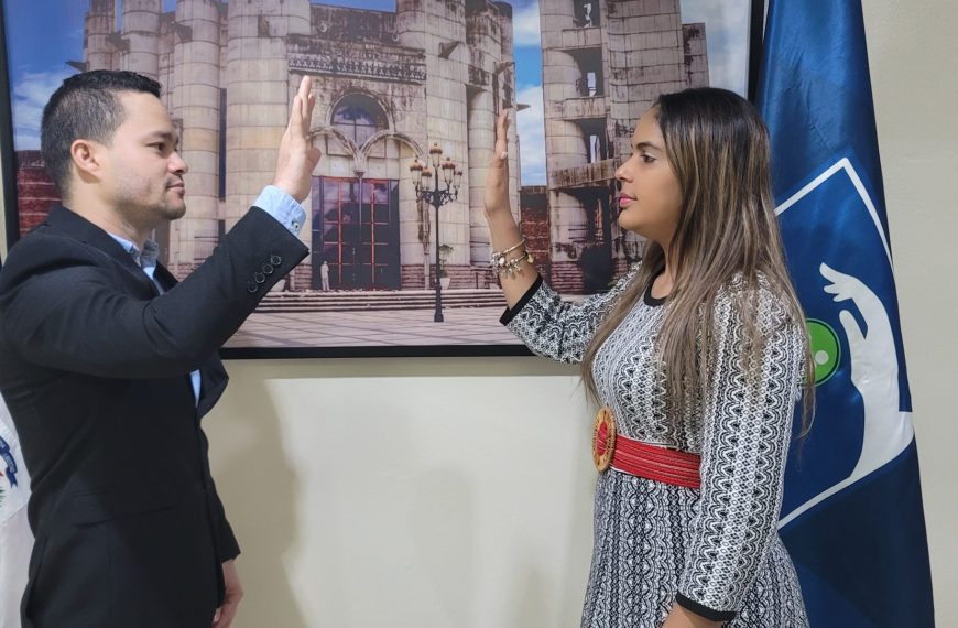 Juramentan al doctor Ortiz como nuevo director del Hospital de Jarabacoa