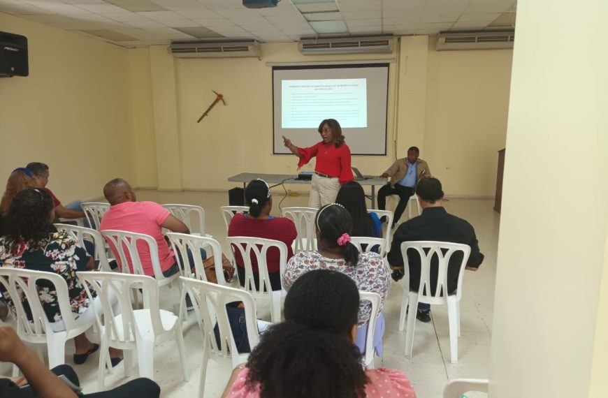 Taller de Seguimiento de las Estrategias HEARTS en Bonao