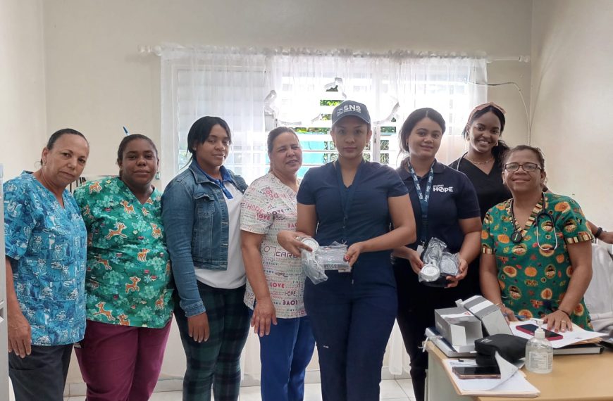 Project-Hope entrega equipos al primer nivel