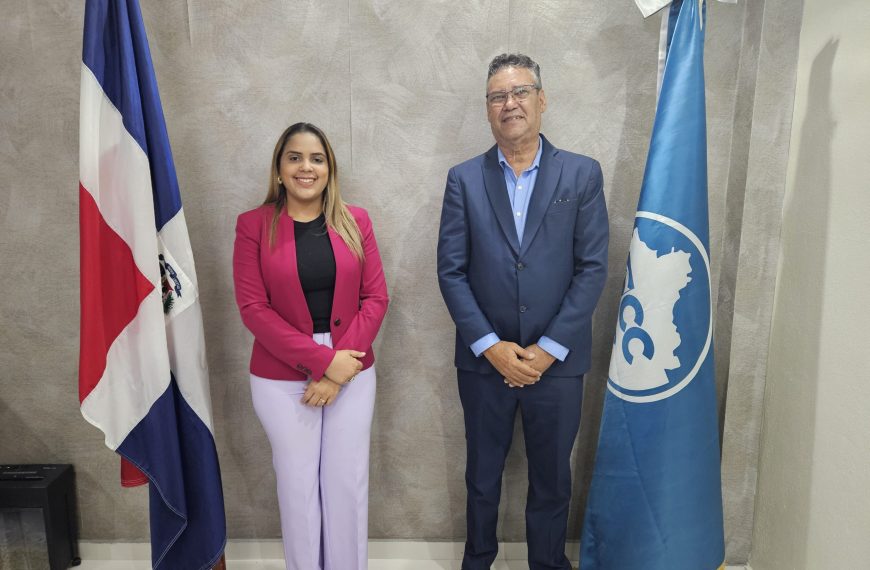Posesionan nuevo director en Hospital Sigifredo Alba de Fantino