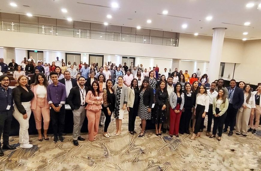 Taller con miras de fortalecer los centros con nuevas Tecnologías de la Información y la Comunicación (Tics)