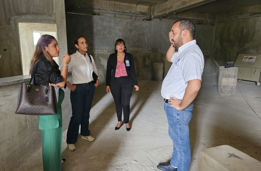 Supervisan Avances en Infraestructura del Hospital Inmaculada Concepción