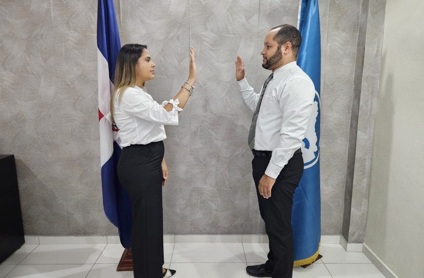 El Dr. Luis Miguel Tejada Reyes asume la Gerencia del Área 1 La Vega del SRS Cibao Central