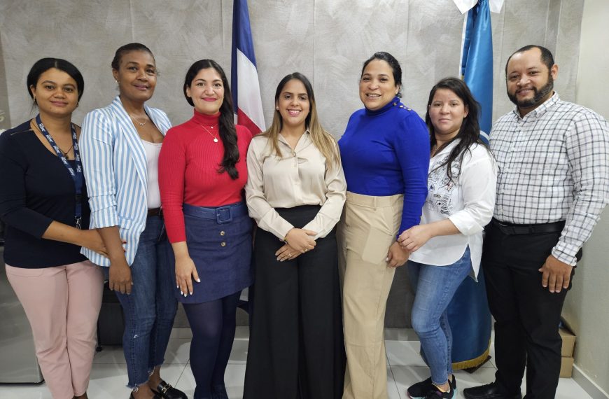 Reunión con Project HOPE para reducir embarazos en adolescentes y fortalecer la educación sexual y reproductiva en la región