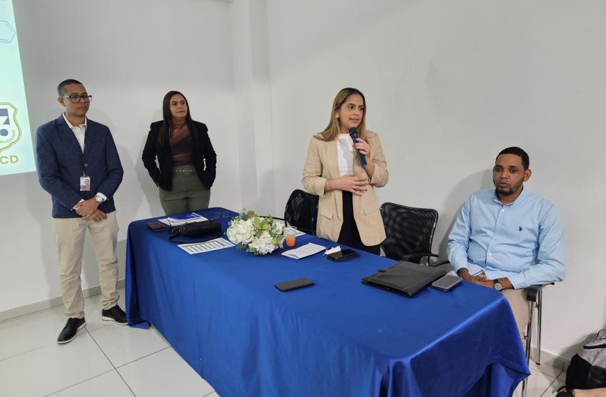 SRS Cibao Sur capacita sobre Buenas Prácticas en Farmacia Hospitalaria y Manejo de Medicamentos Controlados