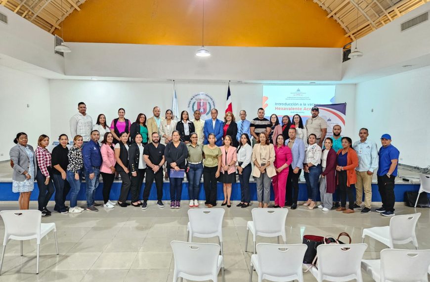 El Servicio Regional de Salud Cibao Sur fortalece su compromiso con la vacunación segura tras participar en taller de capacitación sobre la vacuna hexavalente