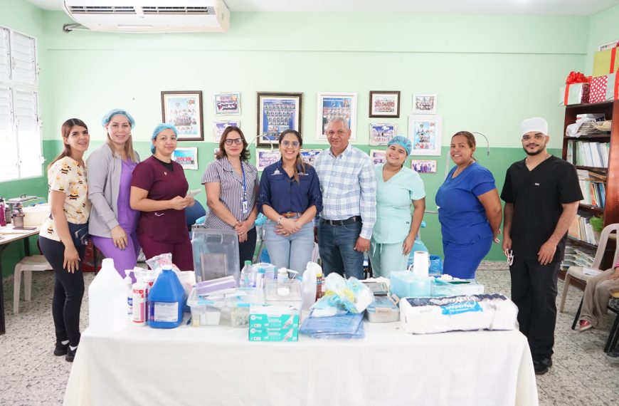 SRS Cibao Sur realiza operativo odontológico en comunidad Los Corozos, impactando a más de 200 escolares