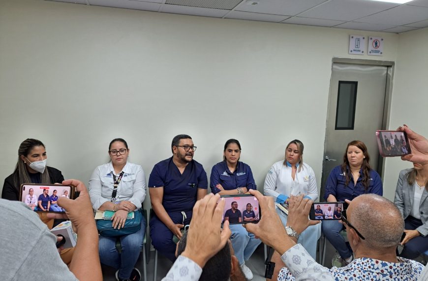 SRS Cibao Sur y autoridades del Hospital Octavia Gautier de Vidal realizan encuentro con la prensa de Jarabacoa para socializar avances y servicios de salud
