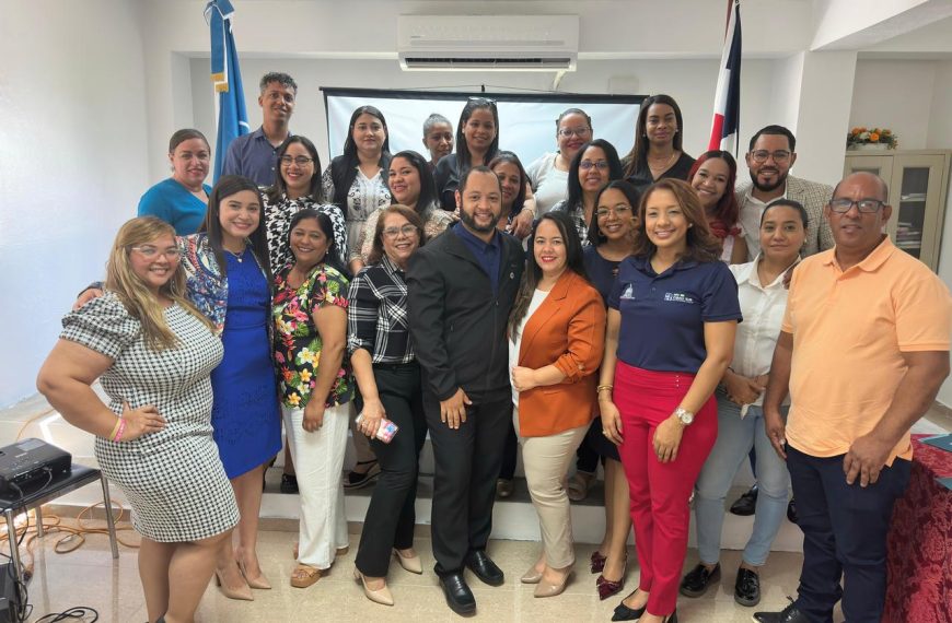 La Vega celebra el Día del Médico Familiar con enfoque en el liderazgo transformador en salud
