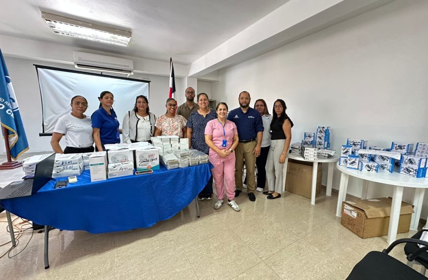 SRS Cibao Sur completa entrega de equipos médicos a centros de primer nivel del Área 1 en La Vega