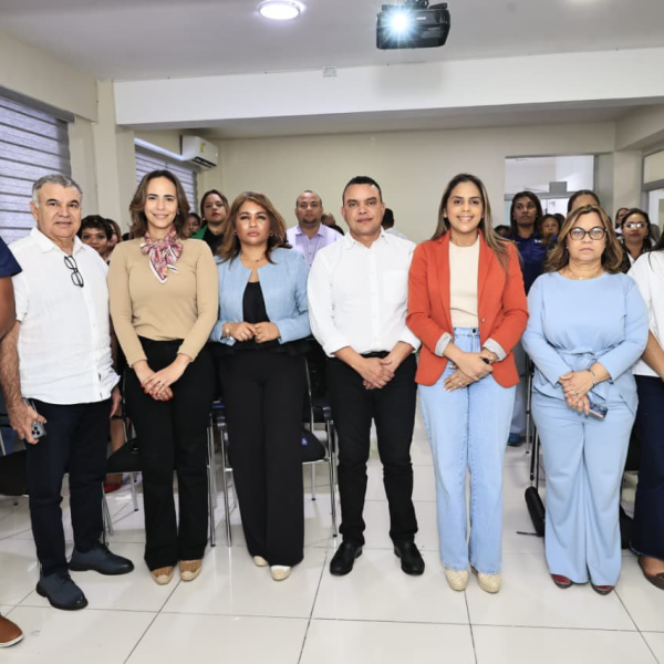 Director del SNS encabeza encuentro con directores de los hospitales del SRS Cibao Sur en La Vega