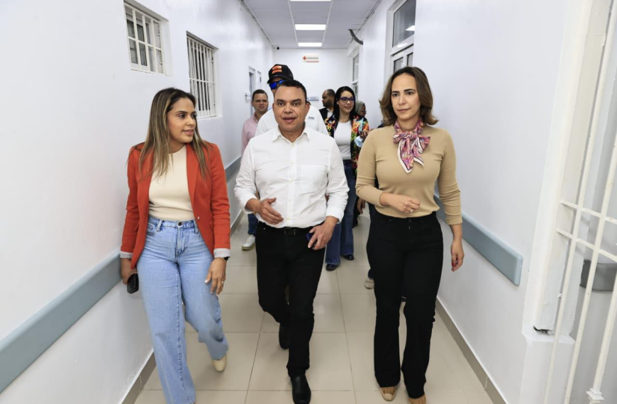 Director ejecutivo del SNS supervisa Hospital Dr. Luis Morillo King en La Vega