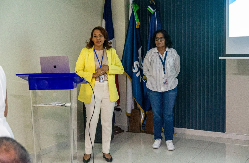 Regional de Salud Cibao Sur fortalece el Primer Nivel de Atenci&oacute;n con capacitaci&oacute;n a m&eacute;dicos y coordinadores