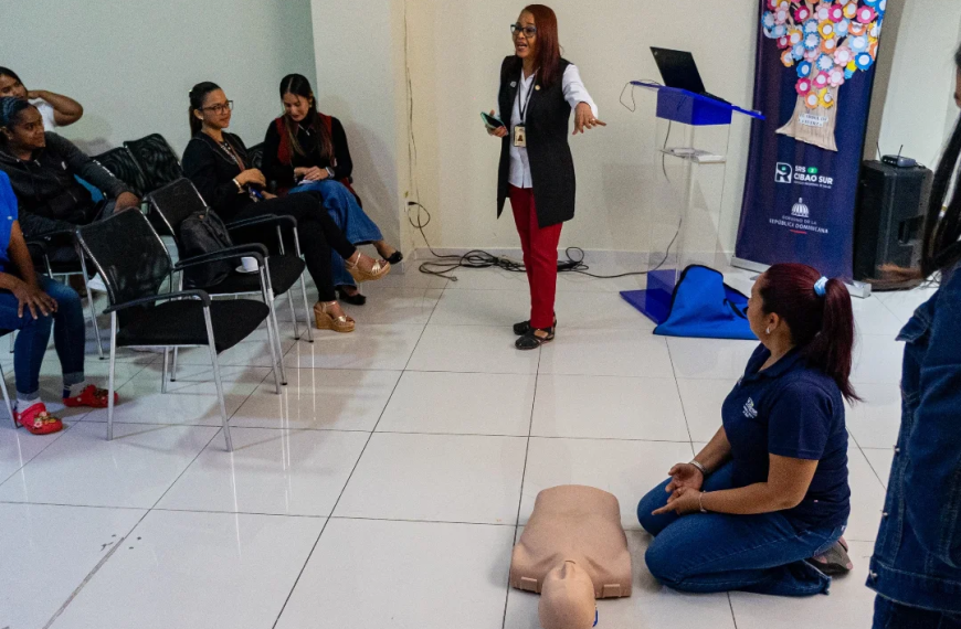 Regional de Salud Cibao Sur fortalece capacidades del personal con capacitaci&oacute;n en primeros auxilios