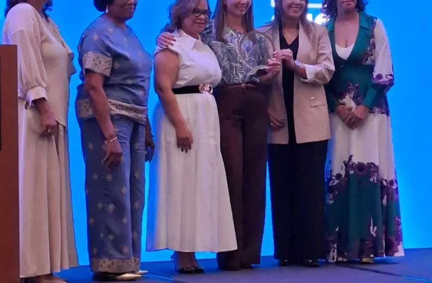 Licda. Rub&iacute; Dur&aacute;n recibe reconocimiento nacional por su destacada gesti&oacute;n