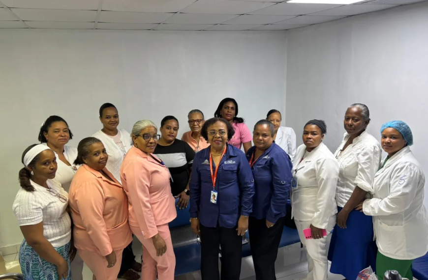 SRS Cibao Sur fortalece competencias del personal de enfermer&iacute;a con supervisi&oacute;n en Villa La Mata