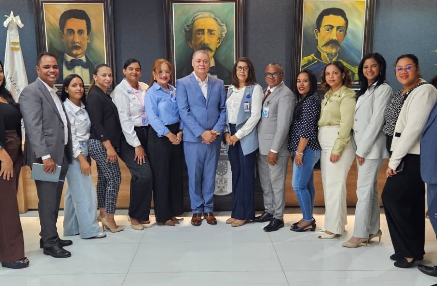 SRS Cibao Sur fortalece la transparencia con participaci&oacute;n de su personal en taller regional de la DIGEIG
